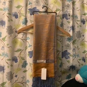 Pashmina (70%) Silk (30%) Scarf in Elegant Blue and orange color